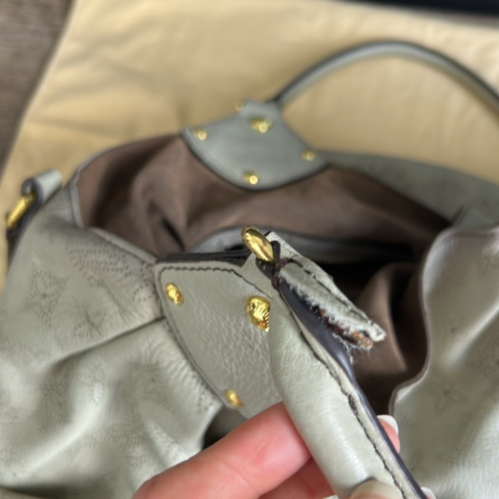 Louis Vuitton Mahina XL Leather Bag - Picture 8 of 13